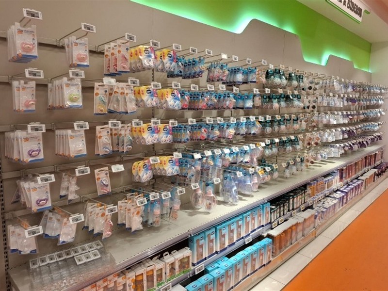 digital signage for stores.jpg