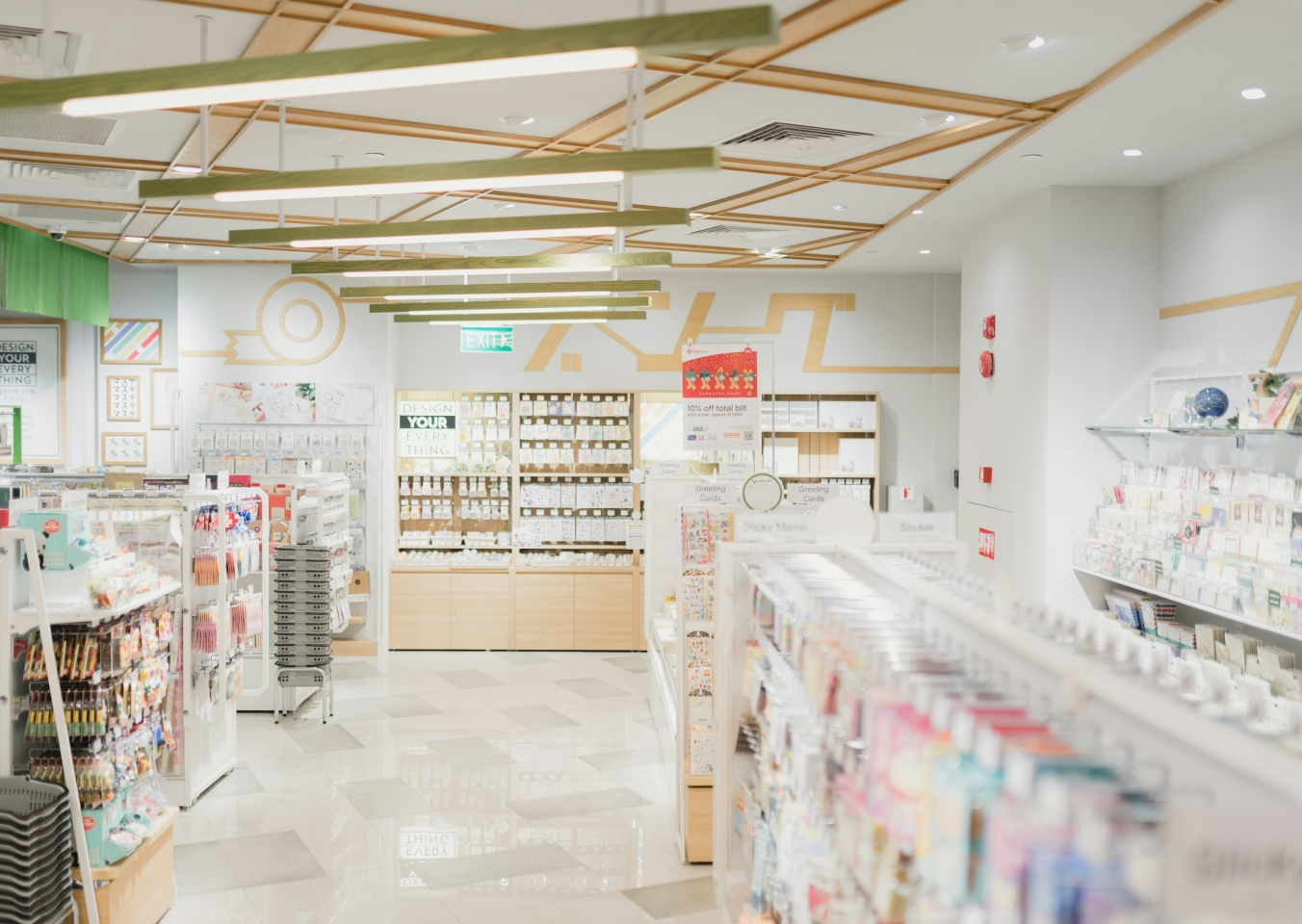 Digital Pharmacy Solutions | Pharmacy ESL & Digital Signage