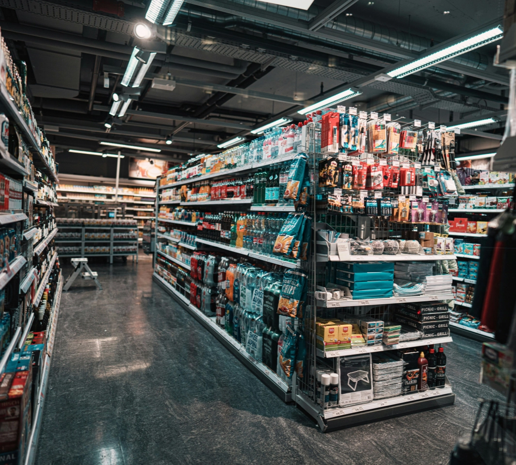 ESL and Digital Signage for Convenience Stores