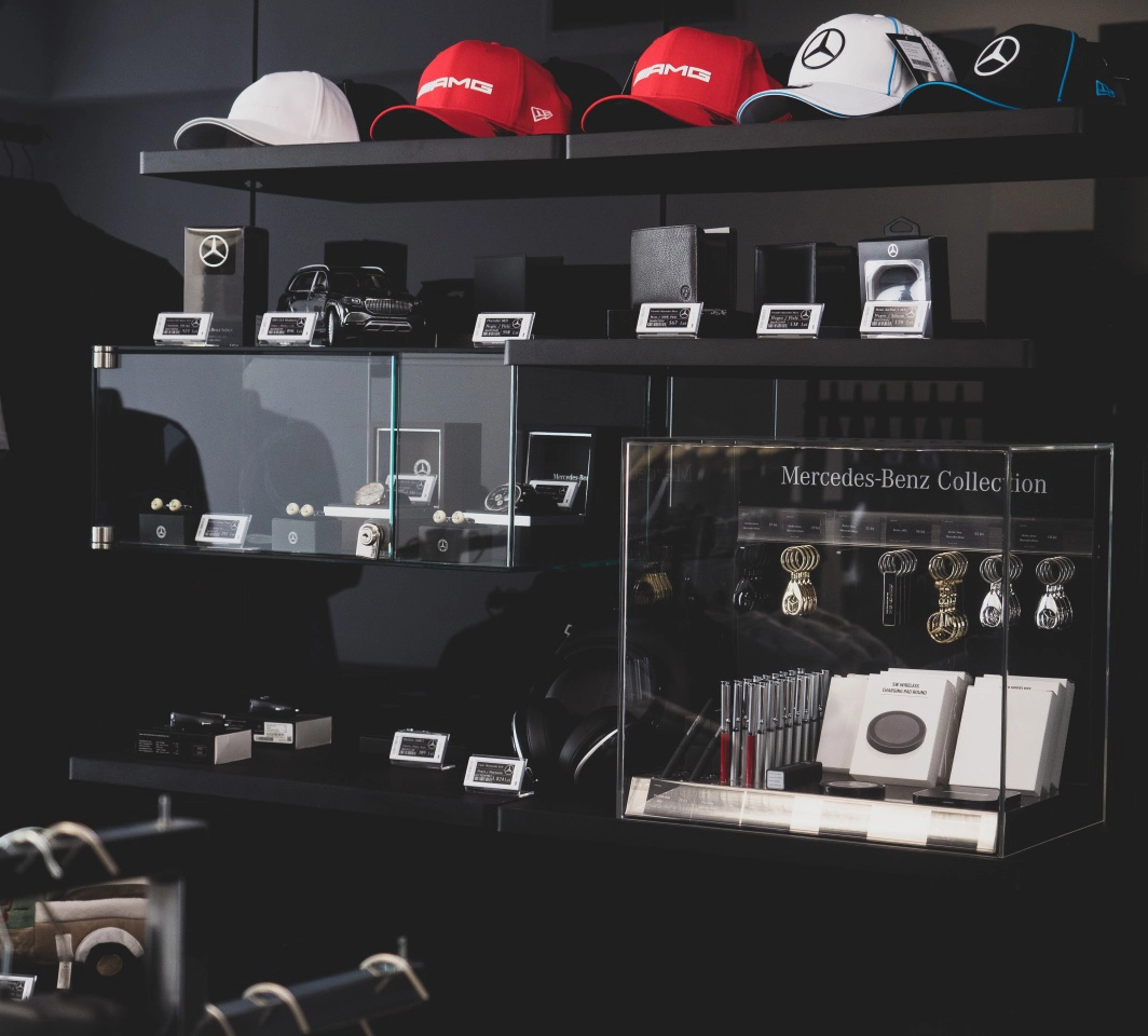 Electronic Shelf Labels and Digital Signage for Fashion & Department Stores