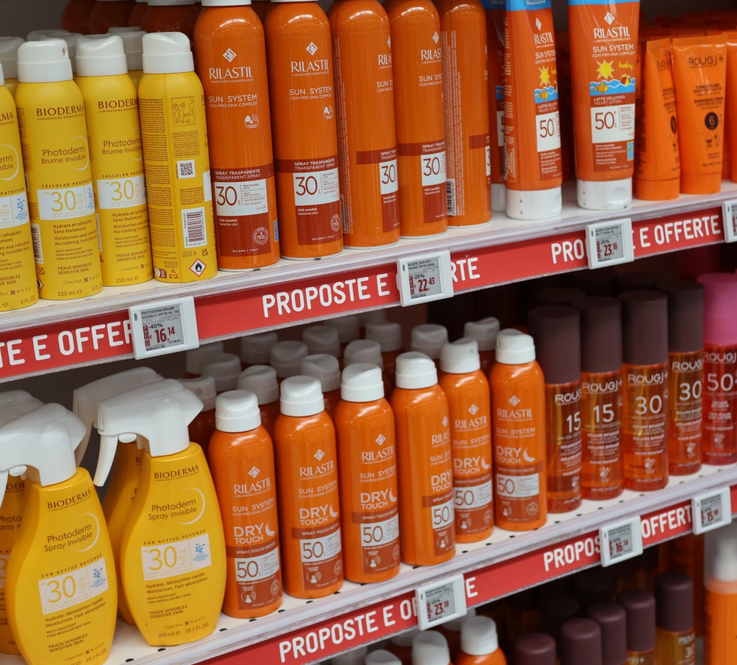 Digital Supermarket Solutions with ESL, Digital Signage & IoT